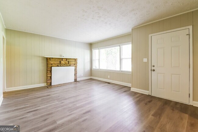 Foto del edificio - 1380 Bolton Rd NW