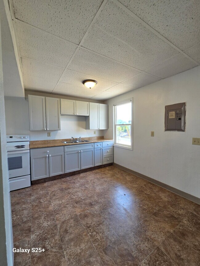 Foto del edificio - 1413 NW Despain Ave