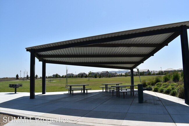 Foto del edificio - 3 br, 2 bath House - 363 Water Lily Circle