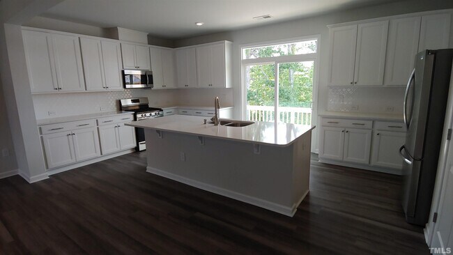 Foto del edificio - 2943 Sunflower Rd