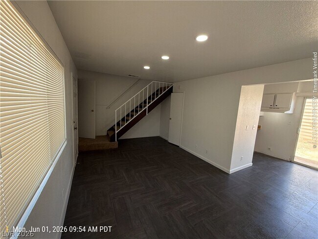 Building Photo - 5092 S Mountain Vista St