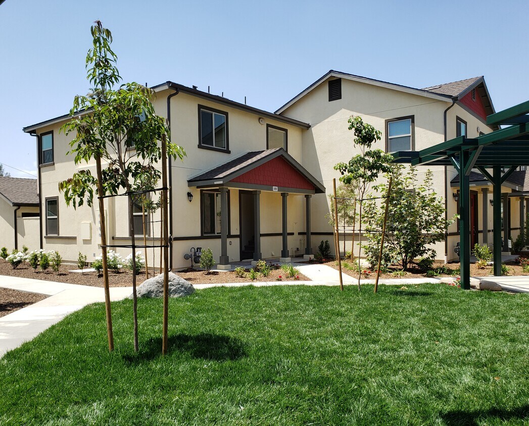 Foto principal - 24707 6th St