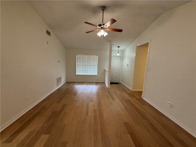 Building Photo - 791 Copperfield Dr E