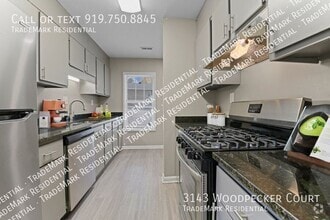 Building Photo - 3143 Woodpecker Ct