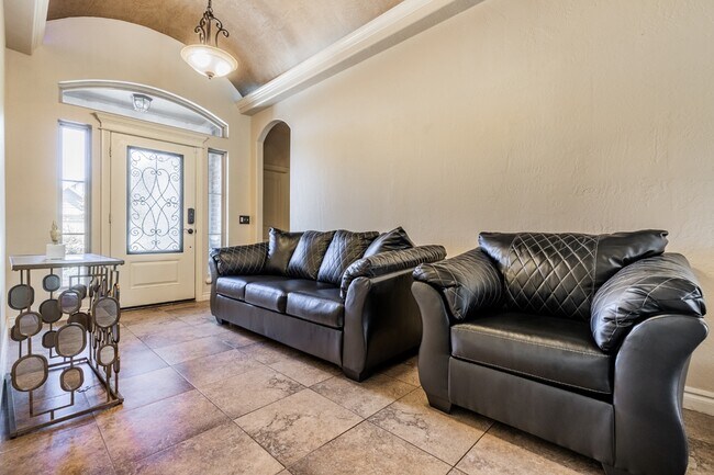 Foto del edificio - 920 NW 195th Pl