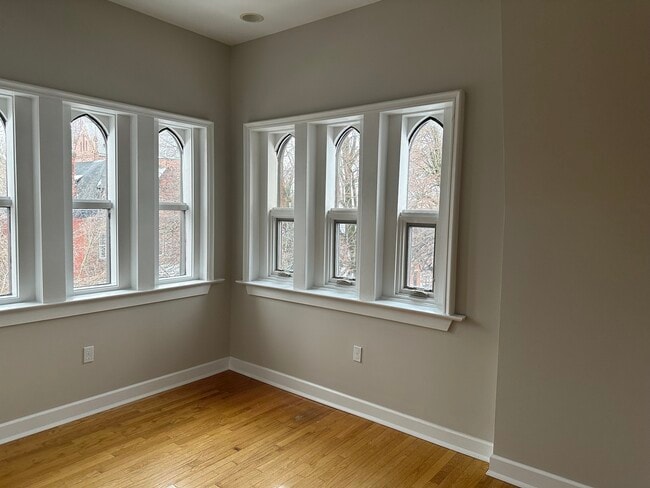 Foto del edificio - 414 Franklin Street, Unit 3