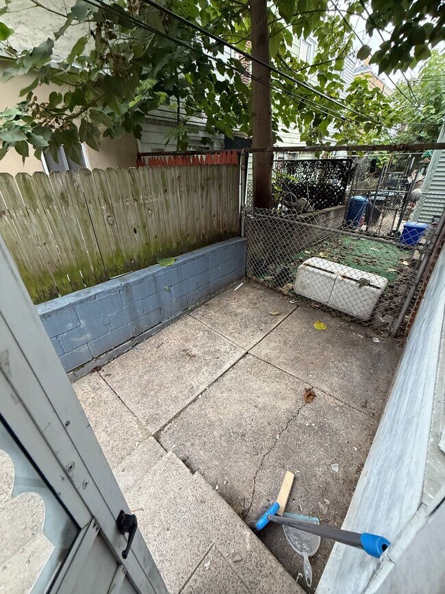 Foto del edificio - Port Richmond-traditional 3 bedroom home f...