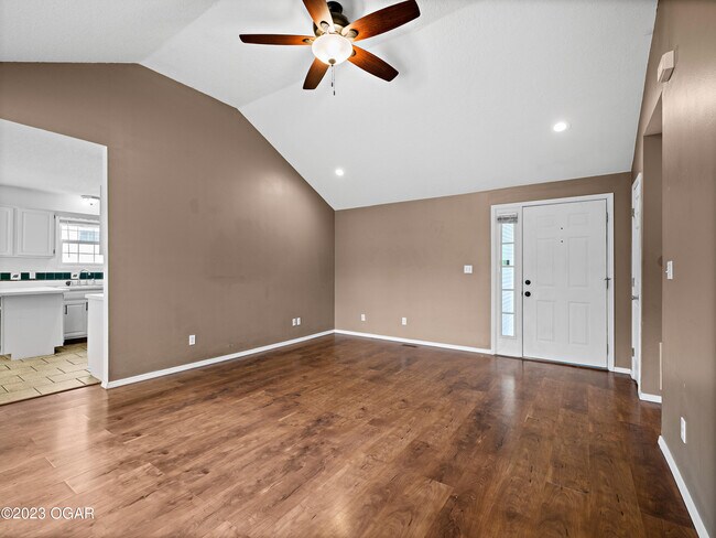Foto del edificio - 3317 S Jackson Ave