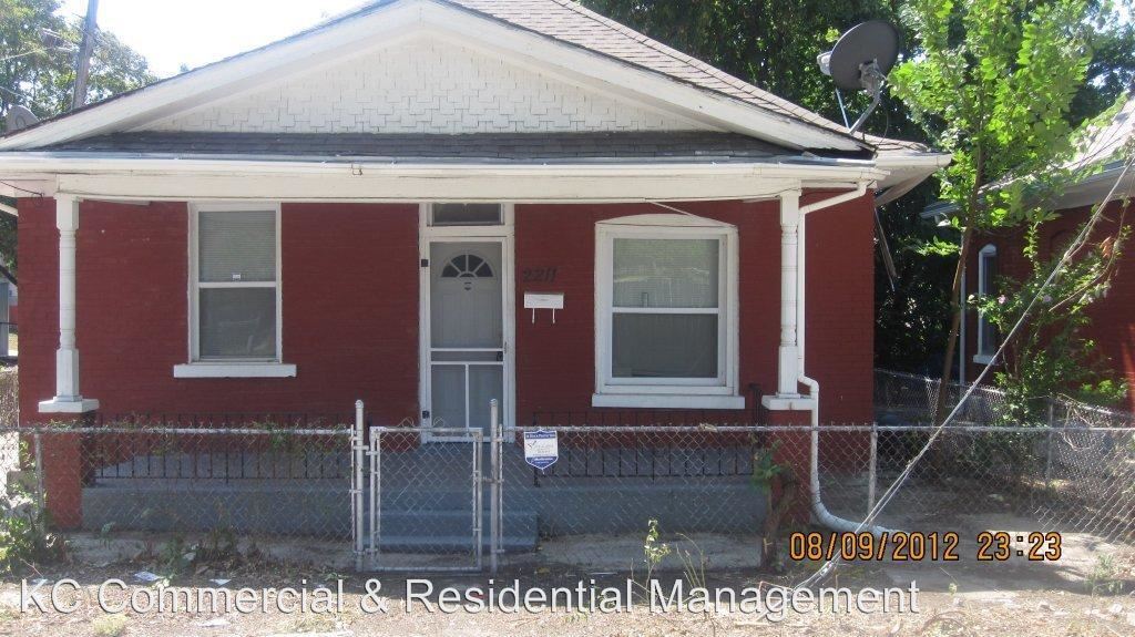 Primary Photo - 2211 Amie St