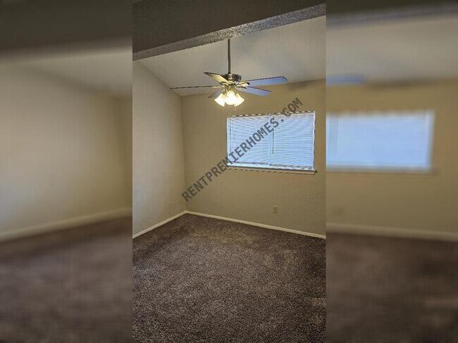 Building Photo - 10910 Ambergate Dr