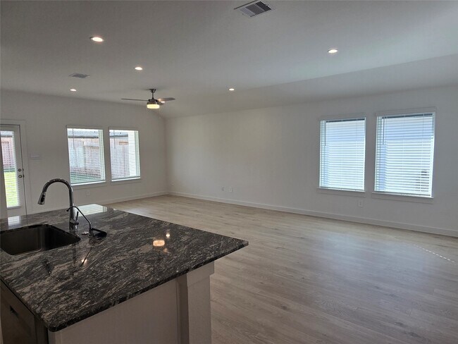 Building Photo - 7826 Calabria Dr