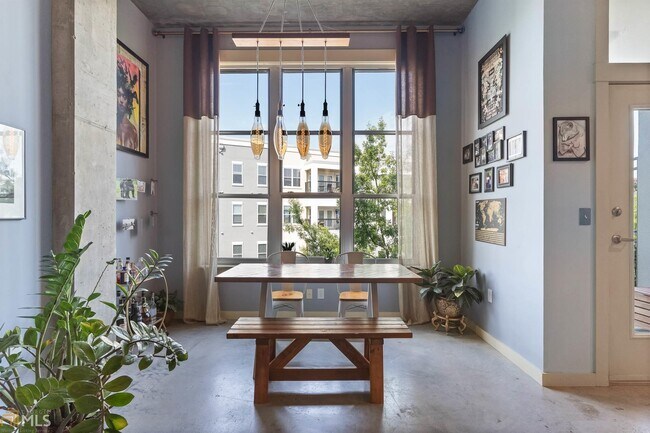 Foto del edificio - 245 North Highland Avenue Northeast