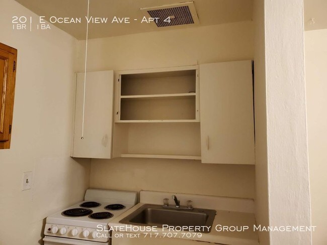 Building Photo - One Bedroom across from Beach
