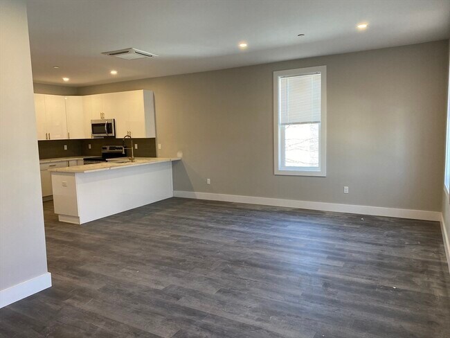 Foto del edificio - 32 Norwood St