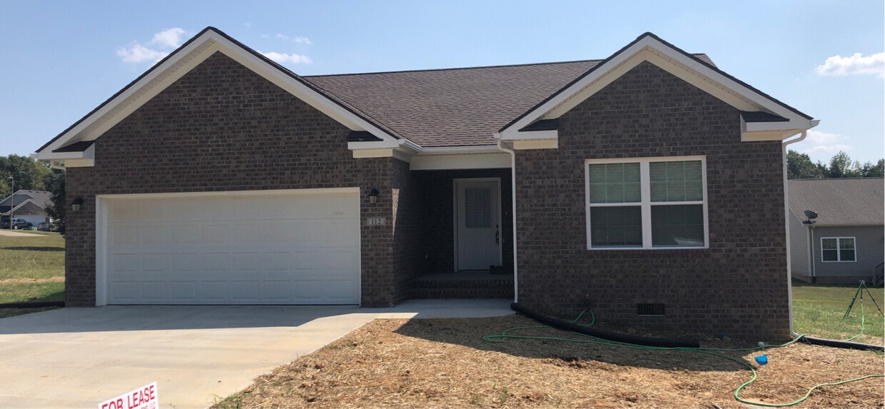 112 Ashkirk Ln, Glasgow, KY 42141 House Rental in Glasgow, KY