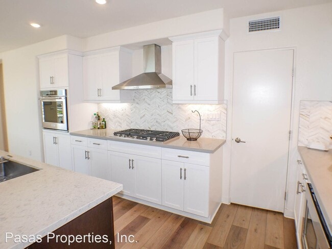 Building Photo - 2 br, 2.5 bath House - 3128 Canon St #303