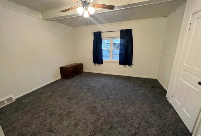 Foto del edificio - 611 N 3rd St