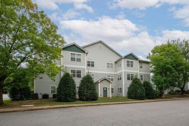 Building Photo - 2011 Wolf Tech Ln