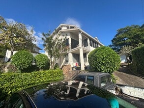 Building Photo - 1055 Alewa Dr
