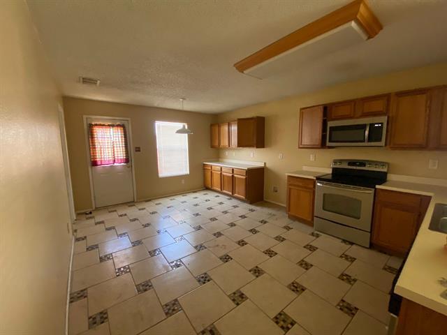 Building Photo - 213 Stoneridge Dr