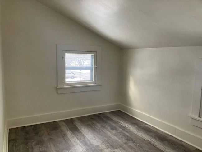 Foto del edificio - 404 S Main St