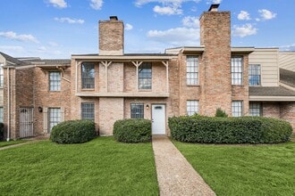 Building Photo - 3013 Bee Cave Dr