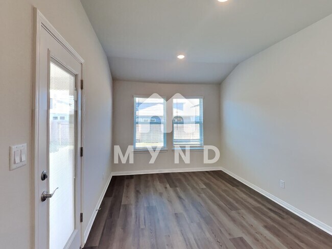 Building Photo - 2828 Mill Run Bnd