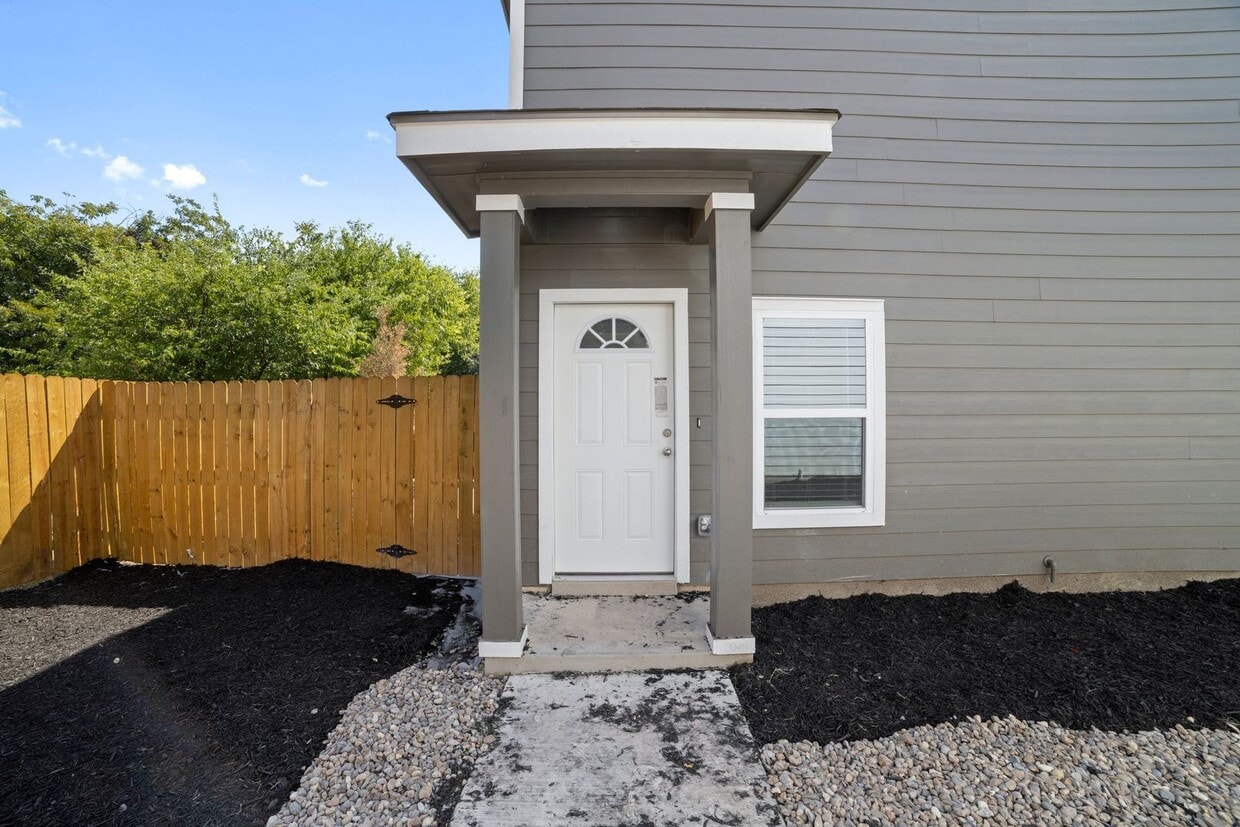 MOVE IN SPECIAL!! CALL FOR MORE DETAILS - MOVE IN SPECIAL!! CALL FOR MORE DETAILS