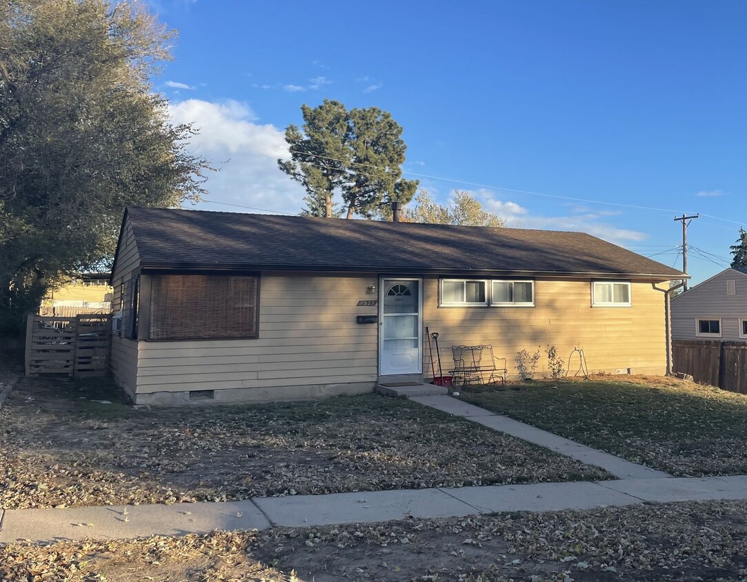 Primary Photo - Quaint 3 Bedroom House in Central Colorado...