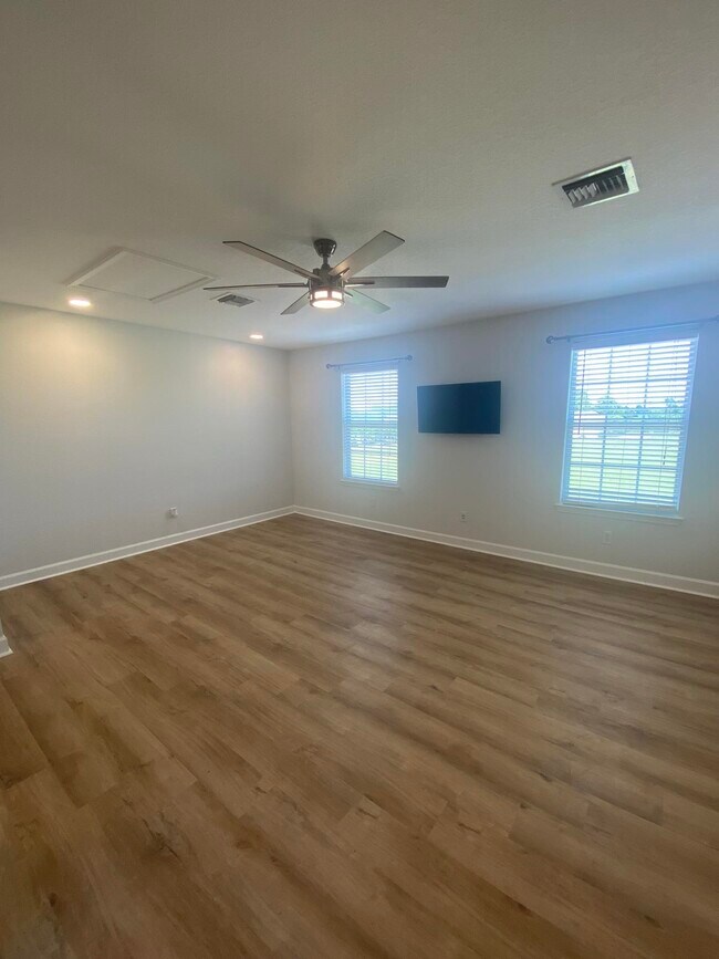 Foto del edificio - 4025 Colleton Ct