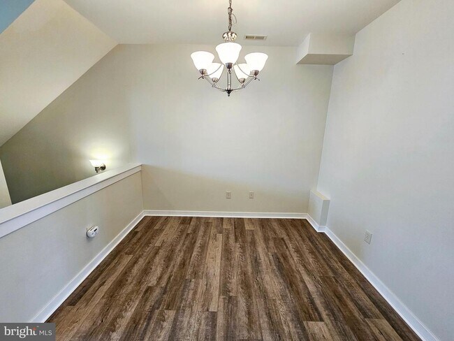 Building Photo - 4410 Driftwood Dr