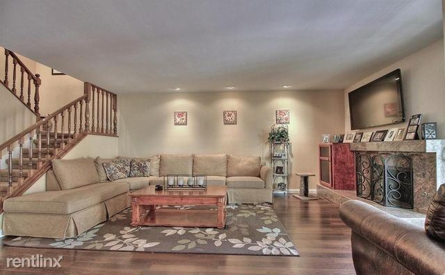 Foto principal - 3 br, 2 bath Townhome - 1033 McHugh Ct
