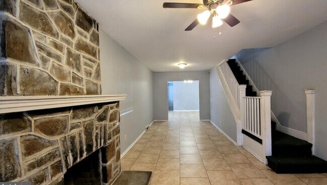 Photo - 122 N Scott St Townhome