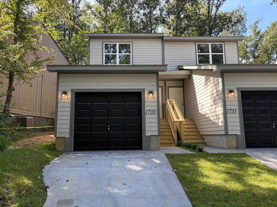 Foto del edificio - 1733 Beechwood Cir S