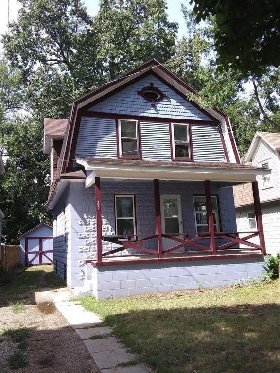 Foto principal - 222 Lathrop St