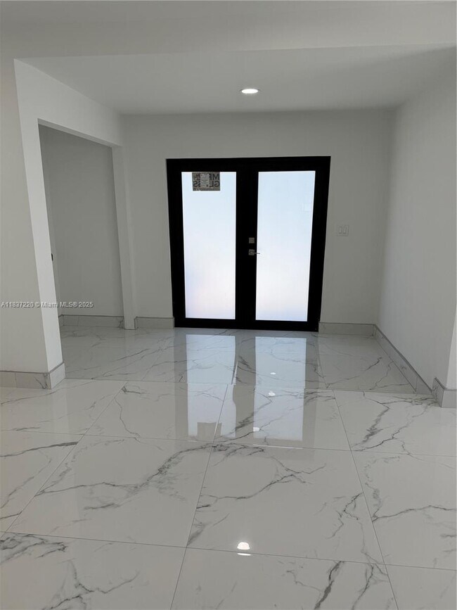 Foto del edificio - 1045 NW 58th Terrace