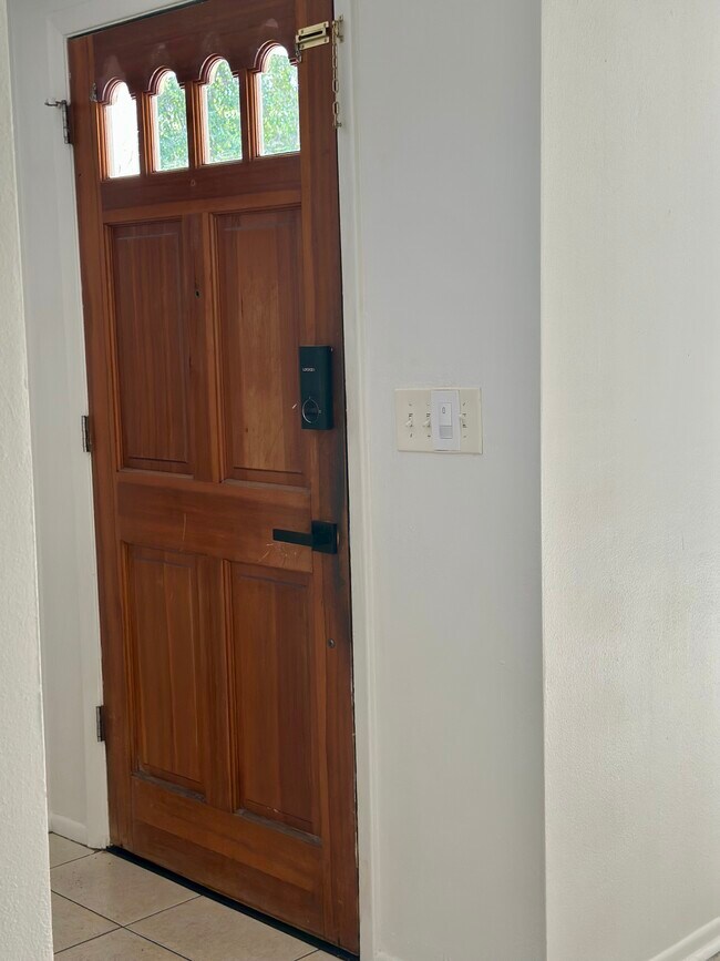 Foto del edificio - 11010 Tamarix Ave