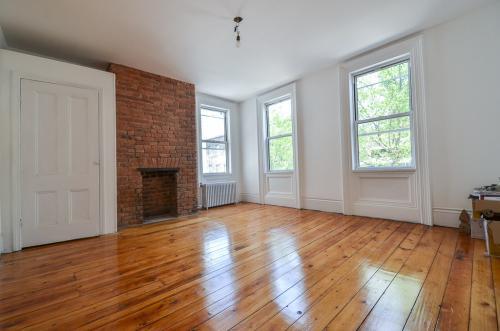 Primary Photo - 42 Clay St