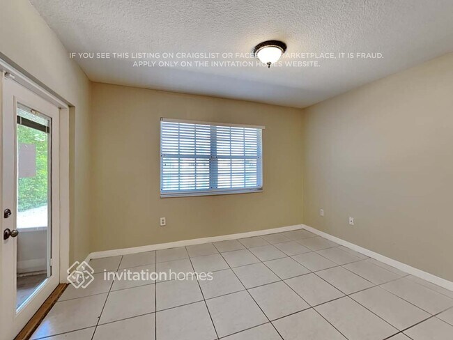Building Photo - 4370 SW 159th Ave