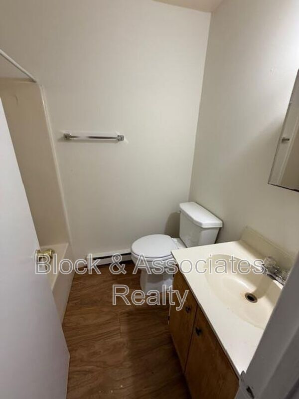 Foto del edificio - 306 Reece Ave