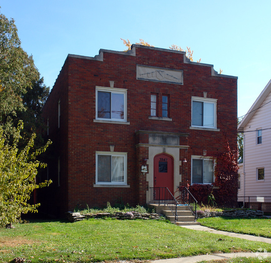 Building Photo - 3942 Berkeley Dr