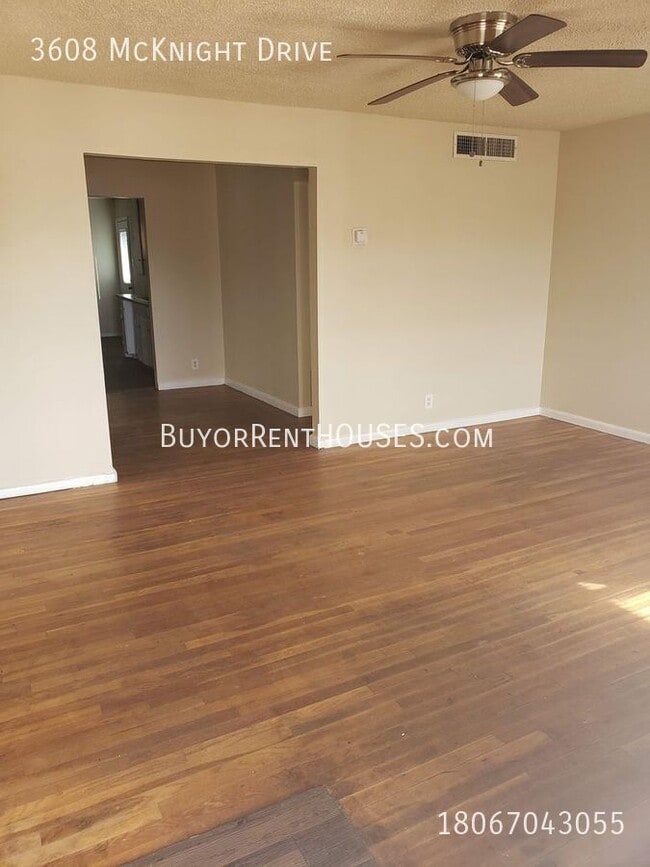 Building Photo - $499 Move-In Special (+ admin fee) + $0 De...
