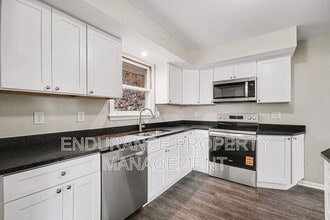 Building Photo - 334 Hyde Park Dr