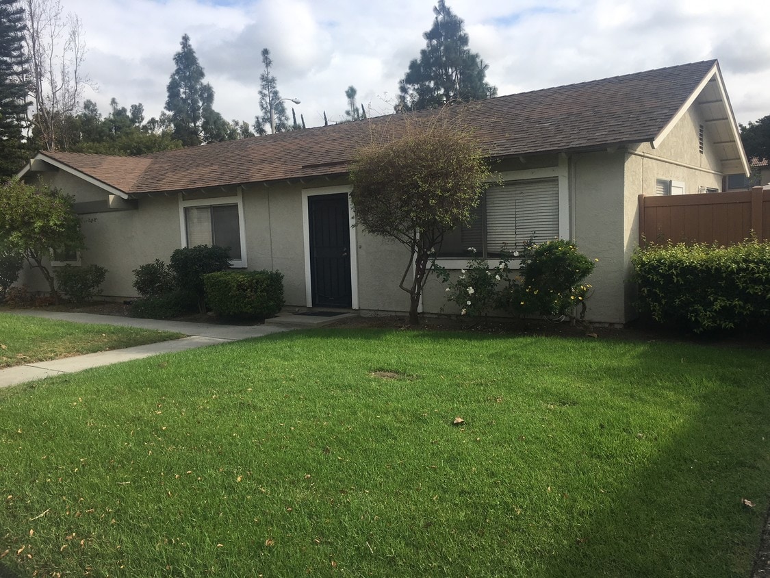 16800 Sierra Vista Way, Cerritos, CA 90703 Condo for Rent in Cerritos