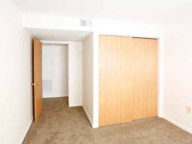 Building Photo - Breckenridge Apartments