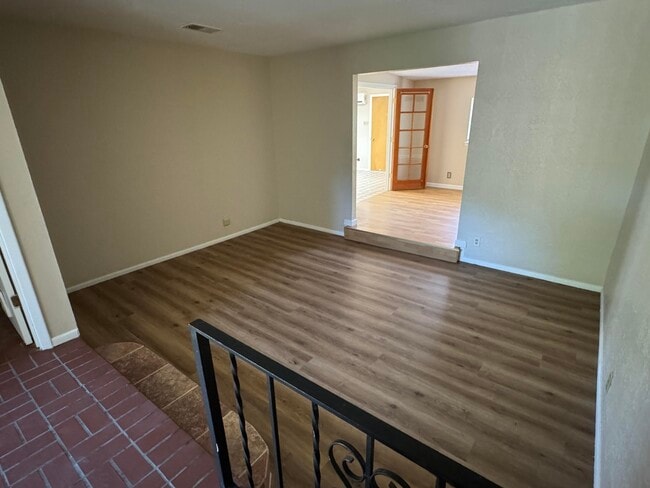 Building Photo - 4708 Brookwood St NE