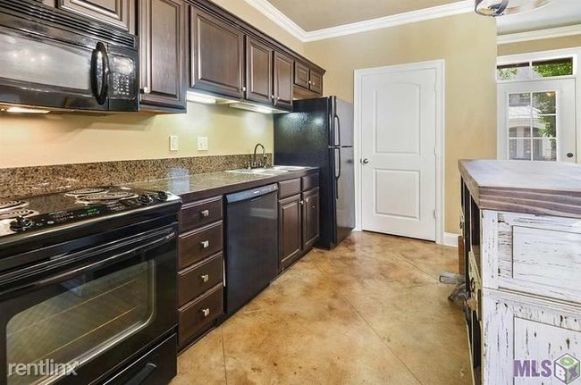Building Photo - 1 br, 1 bath  - 888 S Kenilworth Pkwy Apt 4D