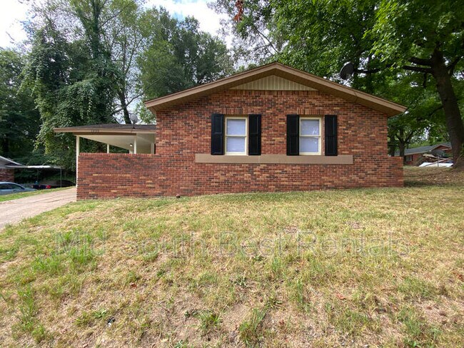 Photo - 1899 Willow Wood Ave House