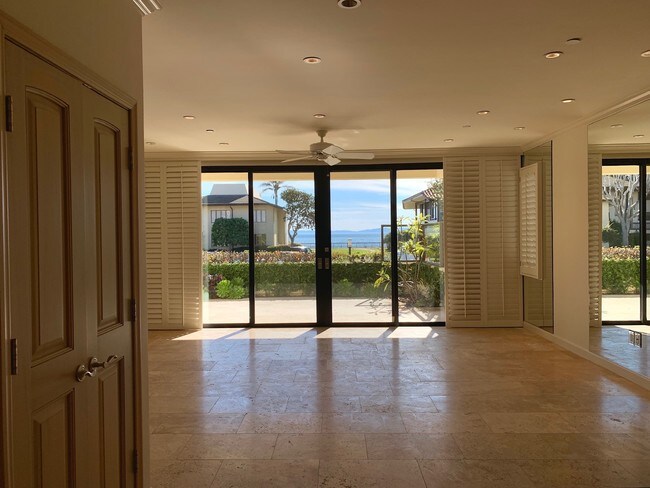 Building Photo - 1316 Plaza Pacifica