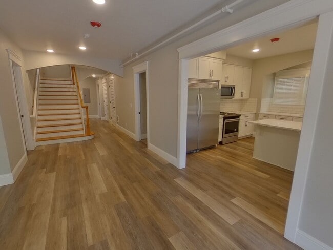 Building Photo - 1236 Mill St